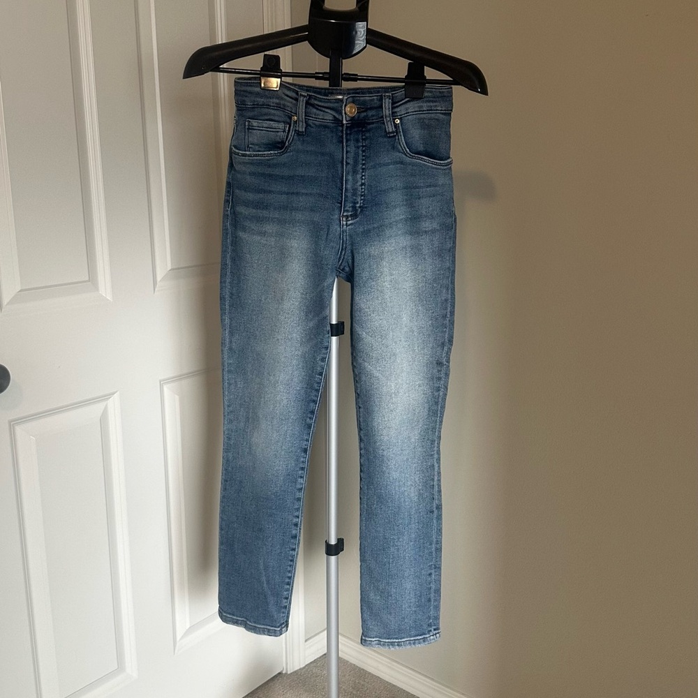 KUT from the Kloth Reese High-Rise Fab Ab Ankle Straight Leg jeans